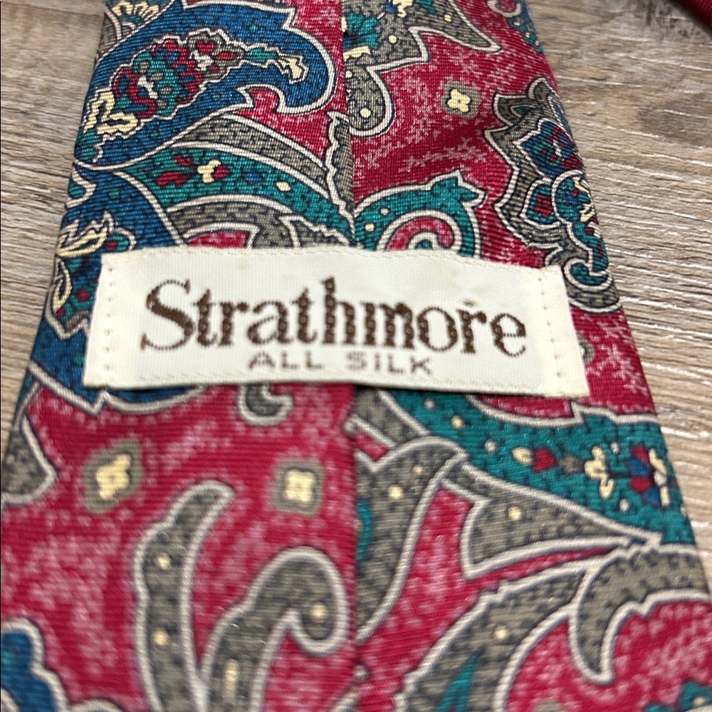 Strathmore Men’s Elegant Paisley Floral Red Blue Men's Tie Silk Career Business - Picture 2 of 7